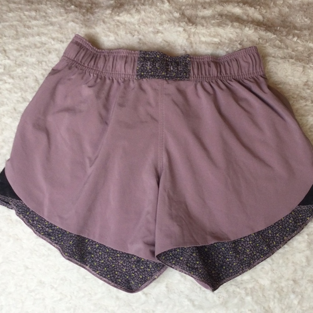 Like NEW! RARE!❤️LULULEMON Go the Distance short! - Picture 13 of 16